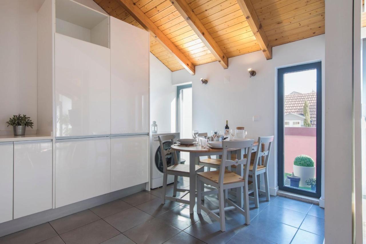 Bairro Alto Stunning Flat With Balcony By Lovelystay Lisbon Exterior photo