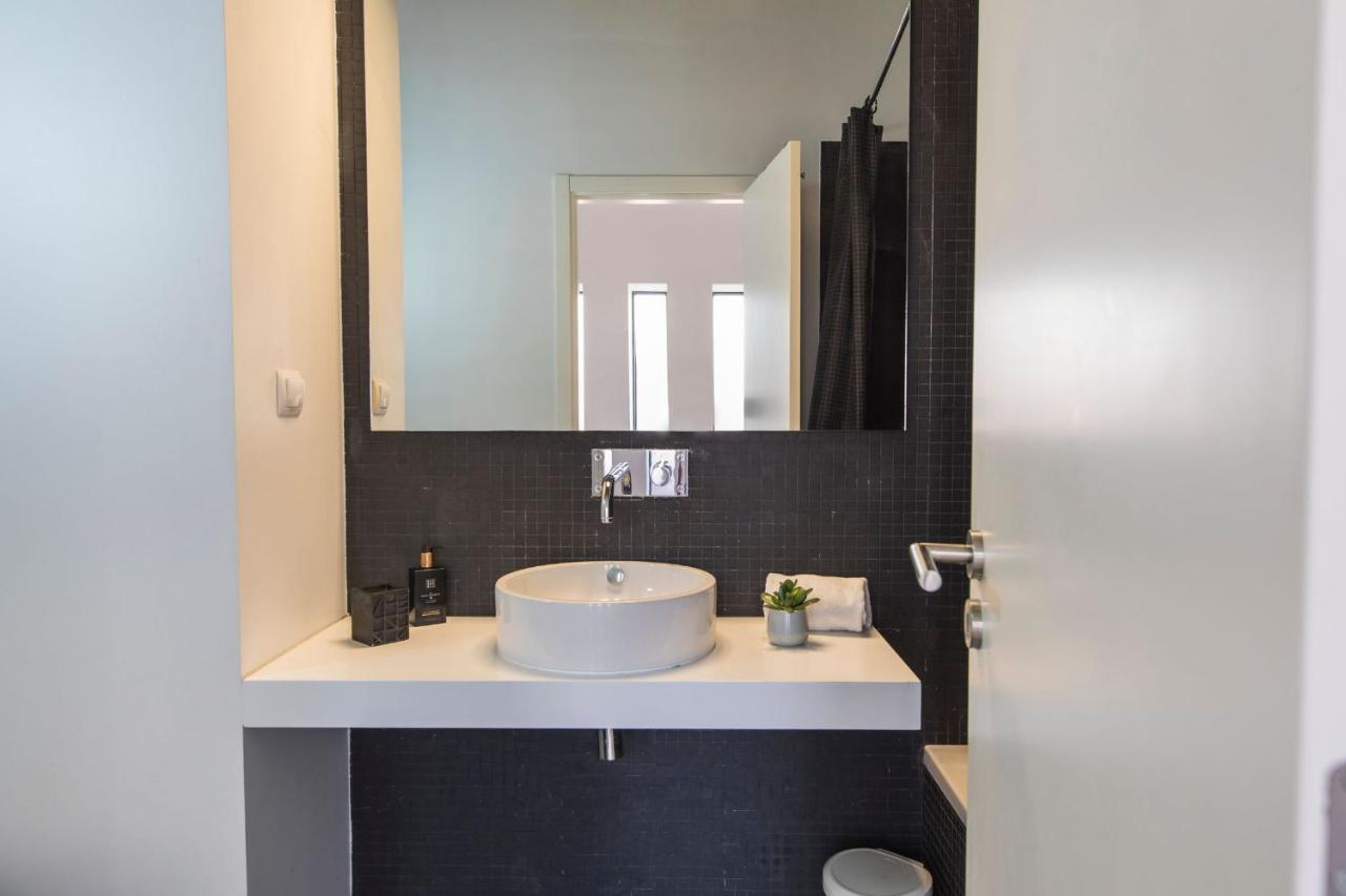 Bairro Alto Stunning Flat With Balcony By Lovelystay Lisbon Exterior photo