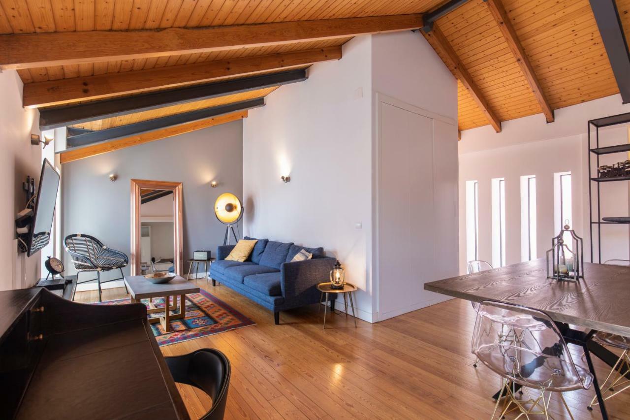 Bairro Alto Stunning Flat With Balcony By Lovelystay Lisbon Exterior photo