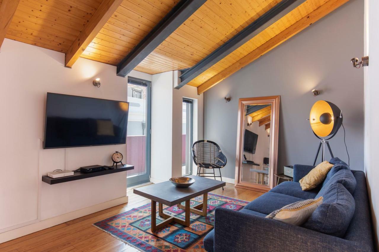 Bairro Alto Stunning Flat With Balcony By Lovelystay Lisbon Exterior photo